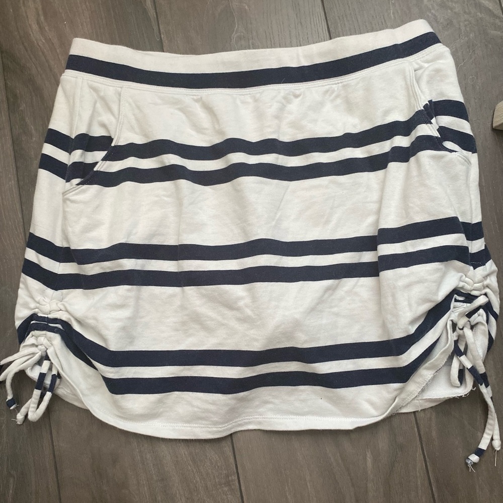 Crown & Ivy Skort | White Skirt with Navy Blue Stripes |